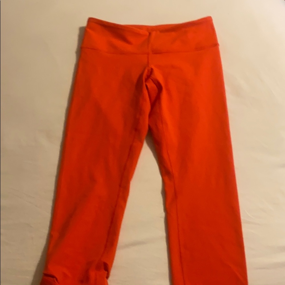 Lululemon crops